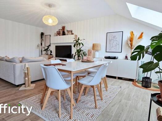 Appartement à vendre 259 000 € 3 pièces 2 chambres 74 m² Étage 3/3 La Chesnaie Les Ponts-de-Cé 49130