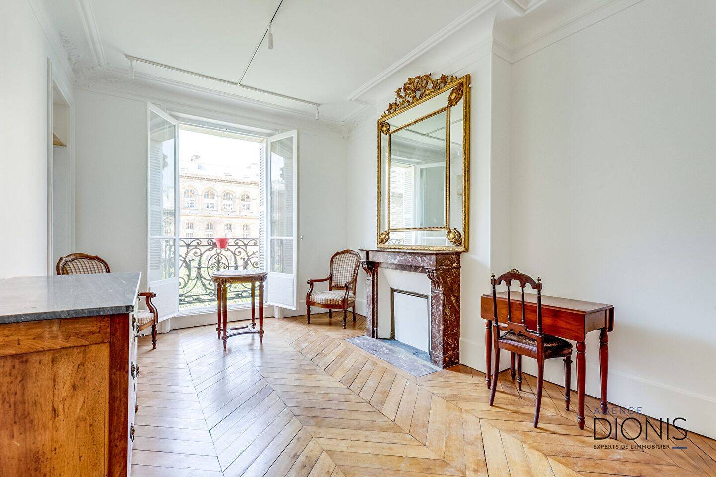 Appartement 2 pièces 33 m² · à Paris 4ème Arrondissement · 33,3 m² · 1 990 €