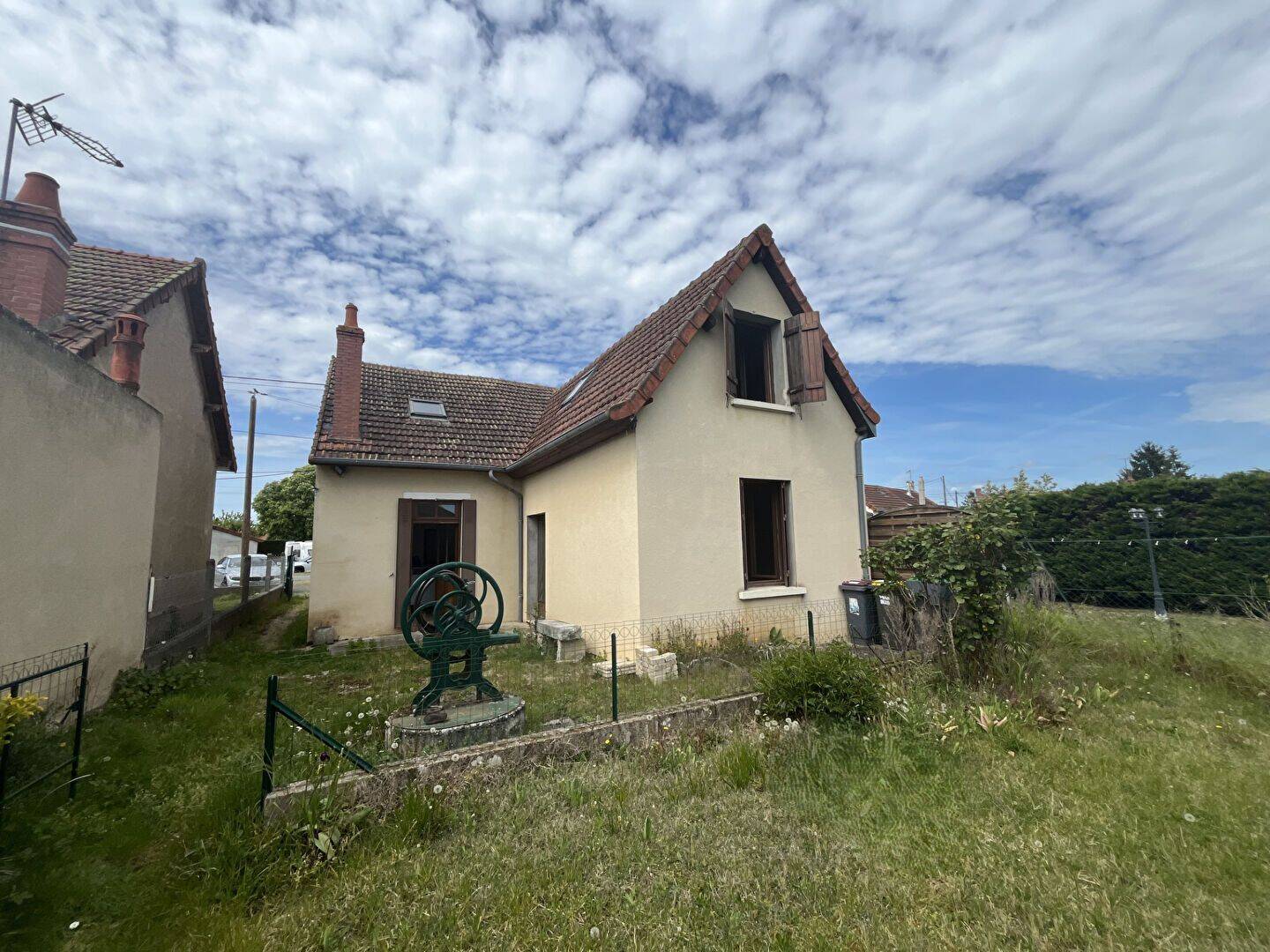 Maison 5 pièces 112 m² · à Sancoins · 112 m² · 100 000 €