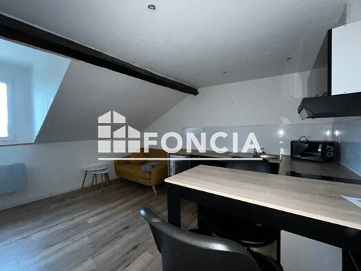 Appartement à louer 470 € 2 pièces 1 chambre 25,4 m² 3ème étage Centre Ville Périgueux 24000