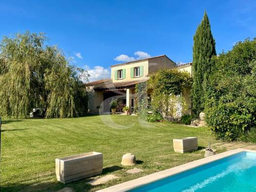 Villa à vendre 814 000 € 5 pièces 4 chambres 143 m² 1 995 m² de terrain Maussane-les-Alpilles 13520