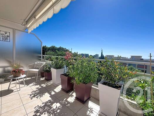 Appartement à vendre 295 000 € 2 pièces 1 chambre 41,4 m² 3ème étage Antibes 06600