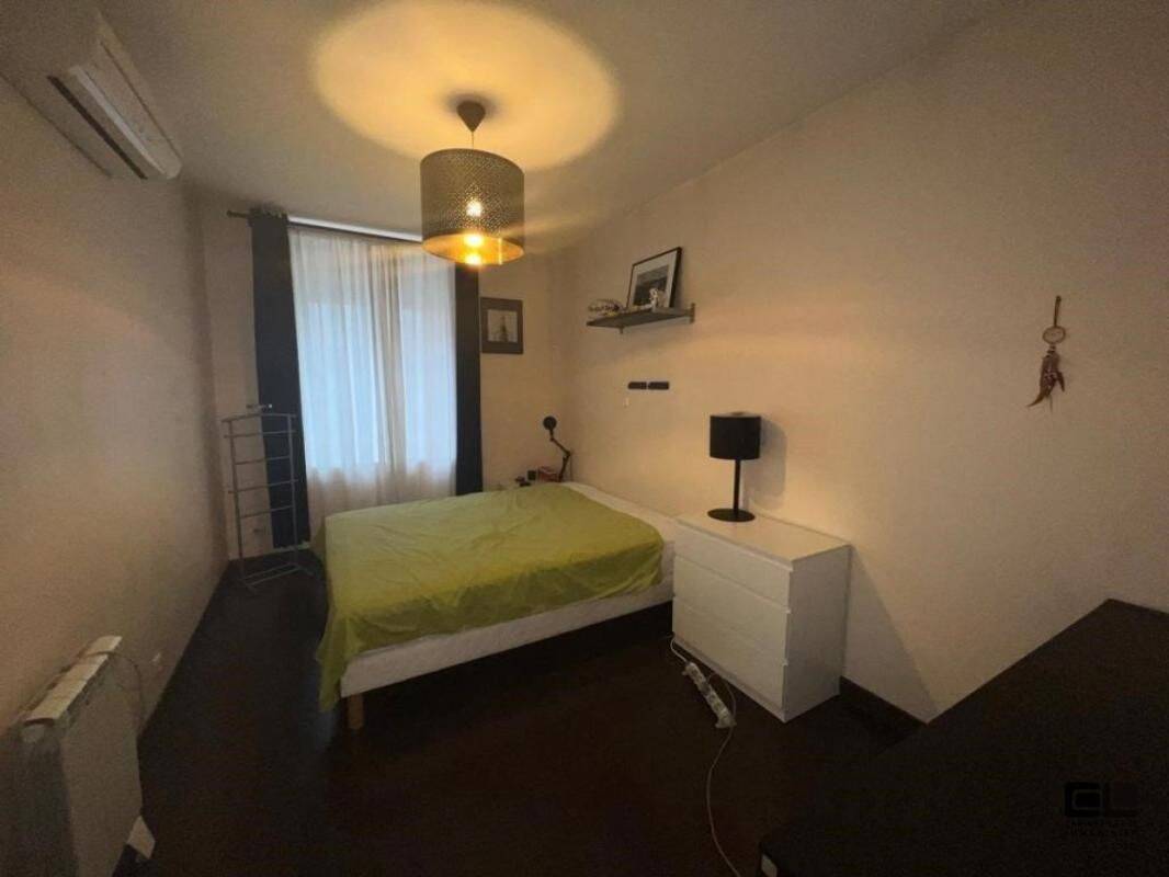 Maison de ville location meublée  87m² 2 chambres RUE LEON BLUM — 11
