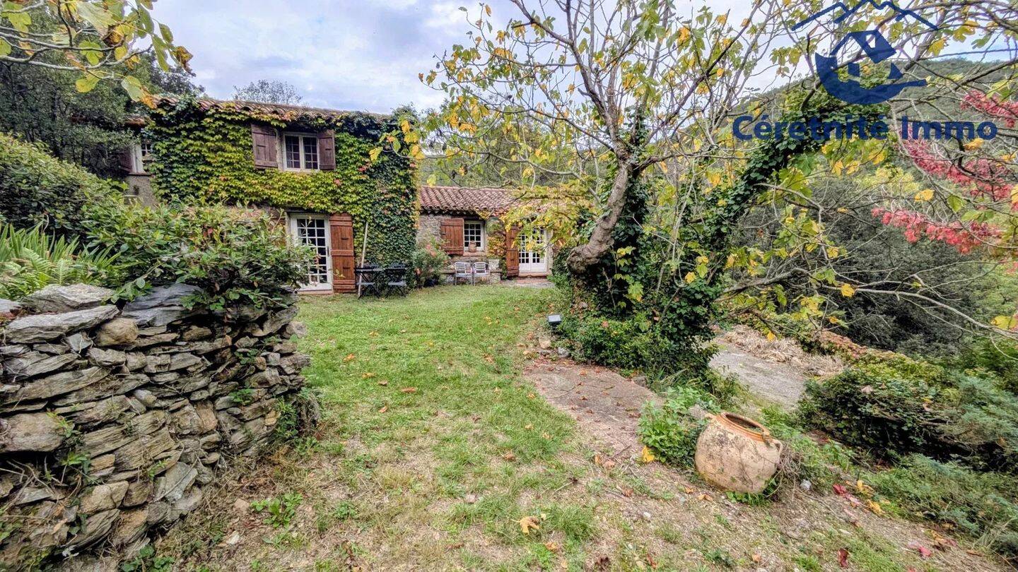 Maison 7 pièces 221 m² · à Reynès · 221 m² · 593 000 €
