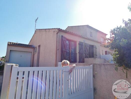 Maison de plain-pied à vendre 270 000 € 3 pièces 2 chambres 59 m² 174 m² de terrain Agde 34300