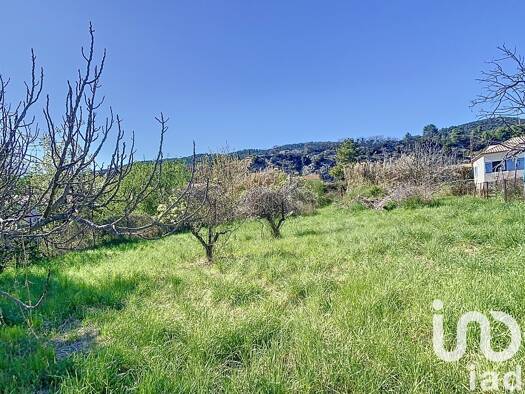 Terrain constructible à vendre 156 000 € 1 200 m² de terrain Peyruis 04310