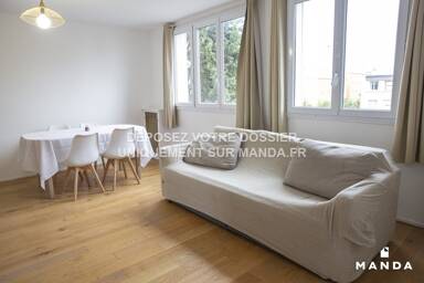 Appartement à louer 1 390 € 3 pièces 2 chambres 59 m² 4ème étage Centre Ville Est Ivry-sur-Seine 94200