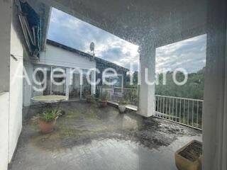 Appartement 5 pièces 187 m² · à Oloron-Sainte-Marie · 187 m² · 136 000 €