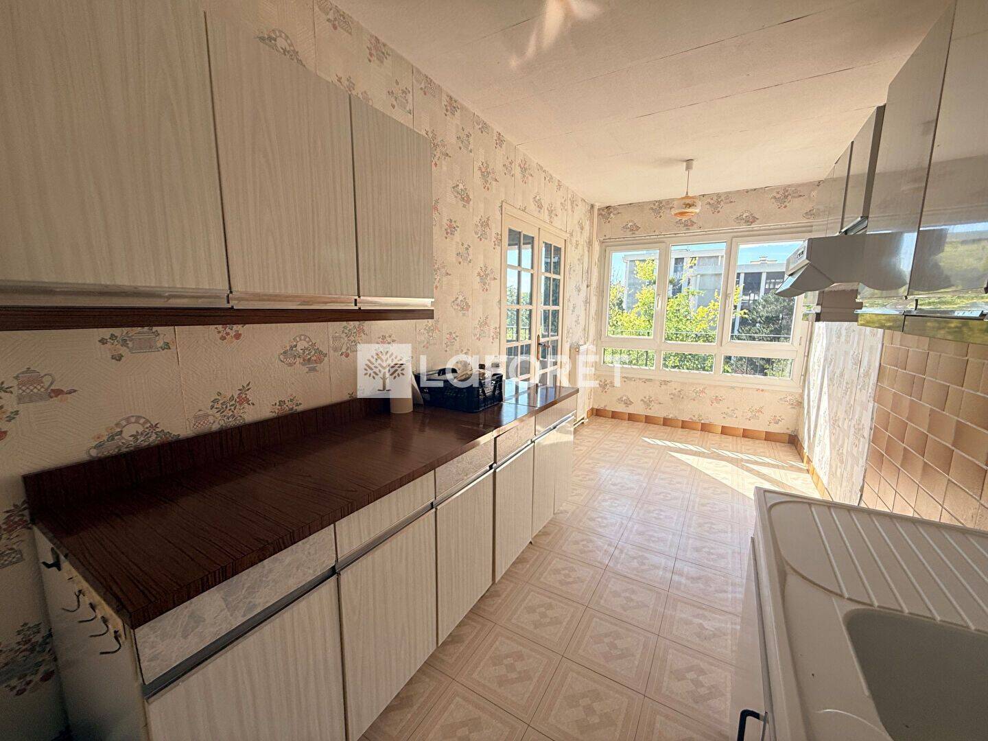 Appartement 3 pièces 61 m² · à Les Mureaux · 61 m² · 115 000 €