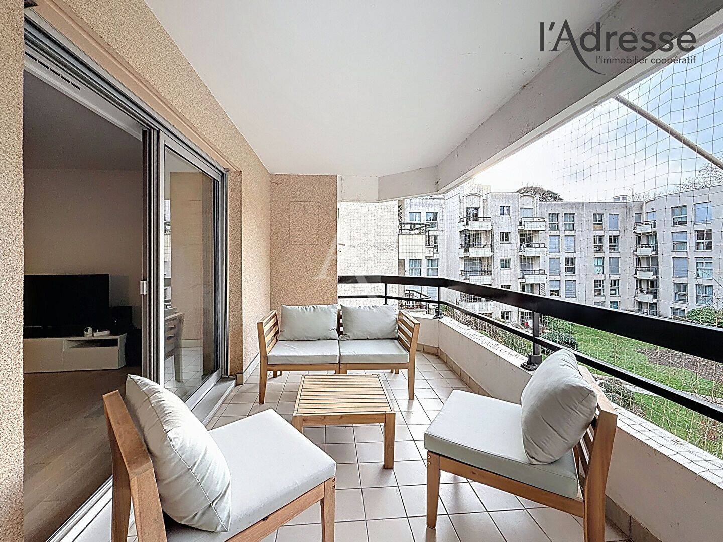 Appartement 3 pièces 81 m² · à Suresnes · 81 m² · 2 200 €
