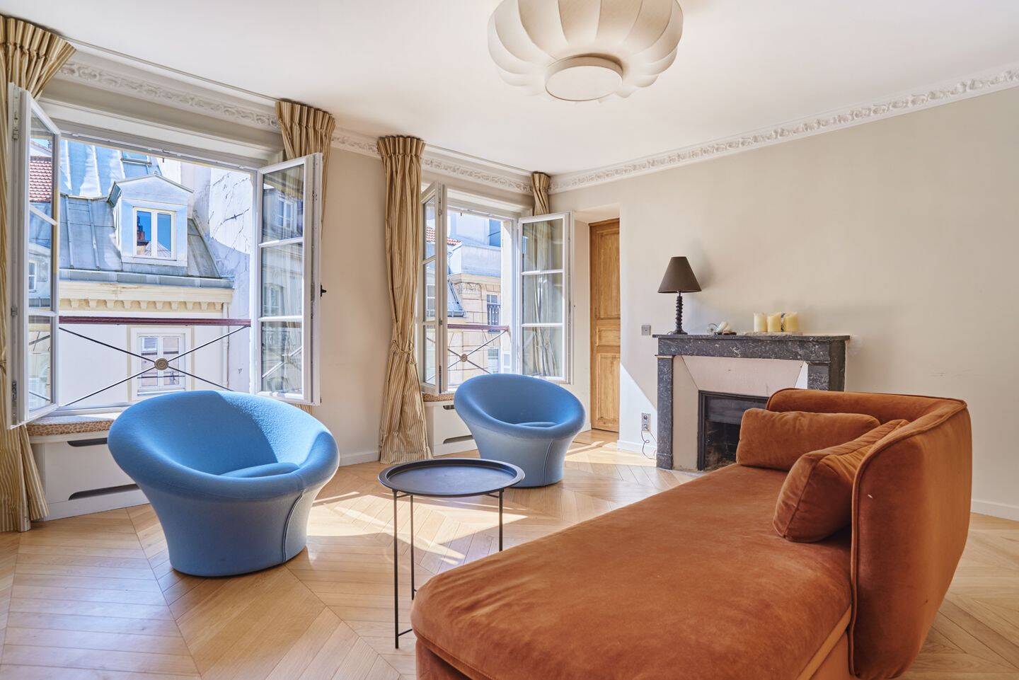 Appartement 3 pièces 70 m² · à Paris 1er Arrondissement · 70 m² · 4 000 €