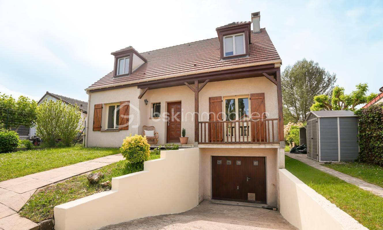 Maison 6 pièces 153 m² · à Montévrain · 153 m² · 659 000 €