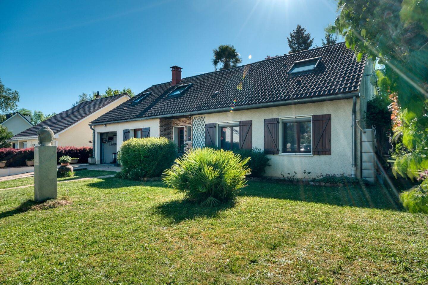Maison 8 pièces 180 m² · à Ballainvilliers · 180 m² · 552 000 €