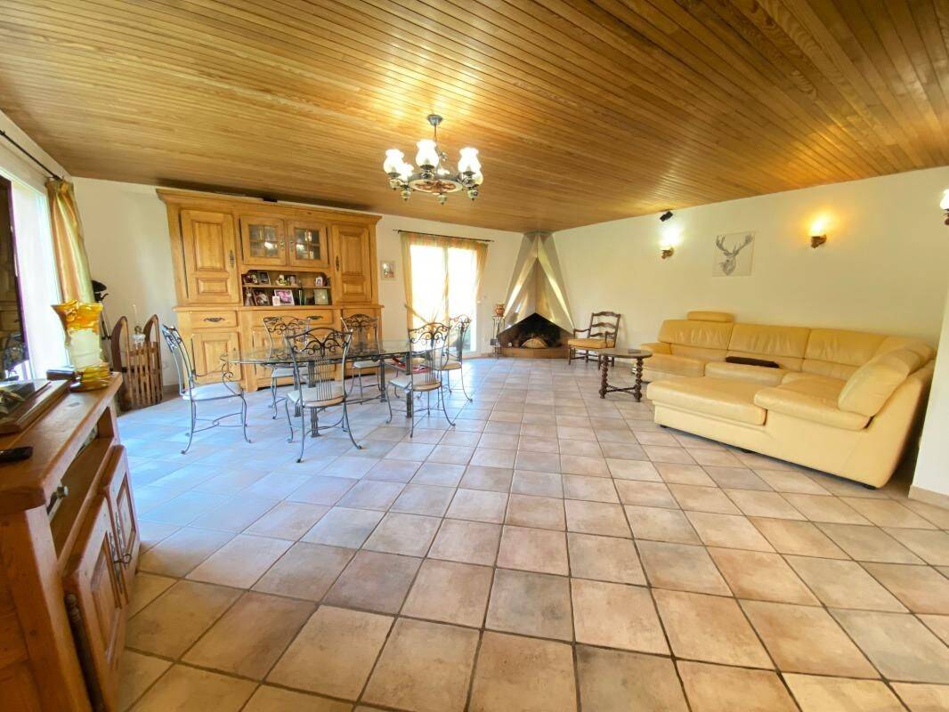 Maison 4 pièces 125 m² · à Montjay · 125 m² · 339 000 €