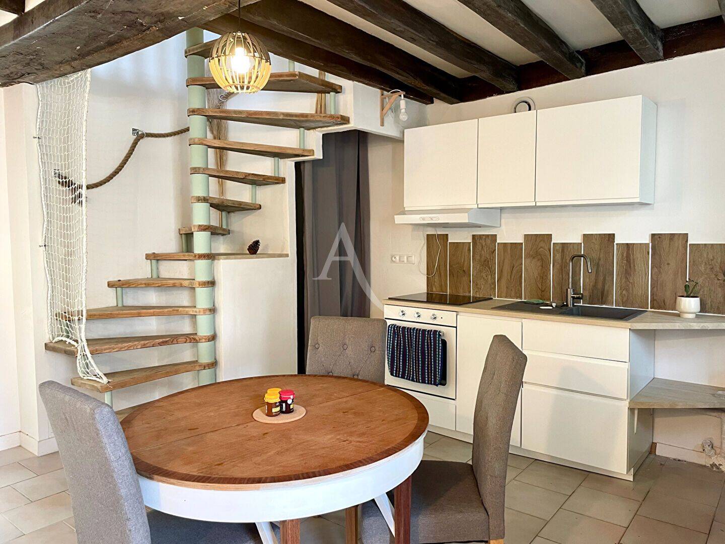 Maison 2 pièces 42 m² · à Saint-Quentin-les-Anges · 41,5 m² · 556 €