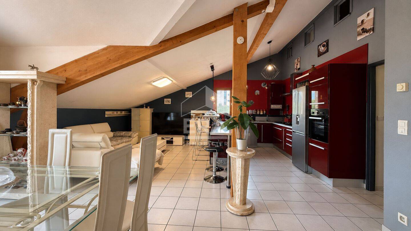 Appartement 5 pièces 84 m² · à Annecy · 84,4 m² · 290 000 €