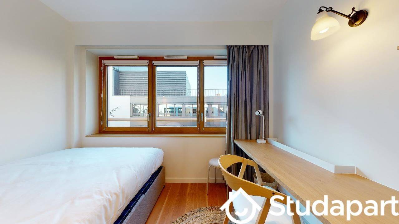 1 pièce 15 m² · à Paris 17ème Arrondissement · 15 m² · 1 690 €/mois
