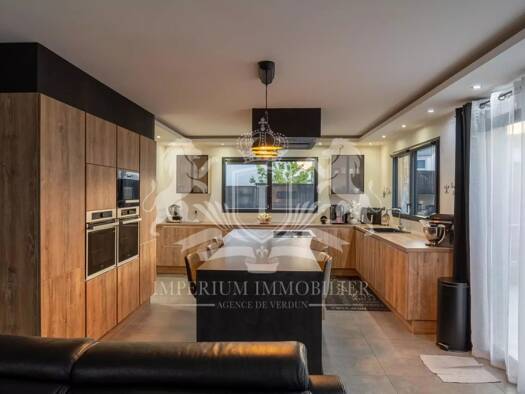 Maison à vendre - Première occupation 617 000 € 7 pièces 142,2 m² Collège-Languedoc-Écoles Florange 57190