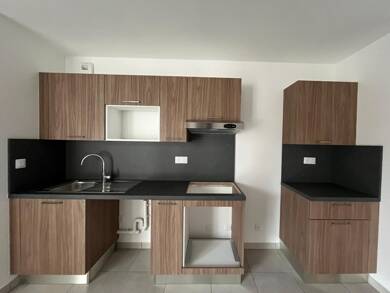 Appartement à louer 1 598 € 5 pièces 4 chambres 96 m² 2ème étage Giraudeau Tours 37000