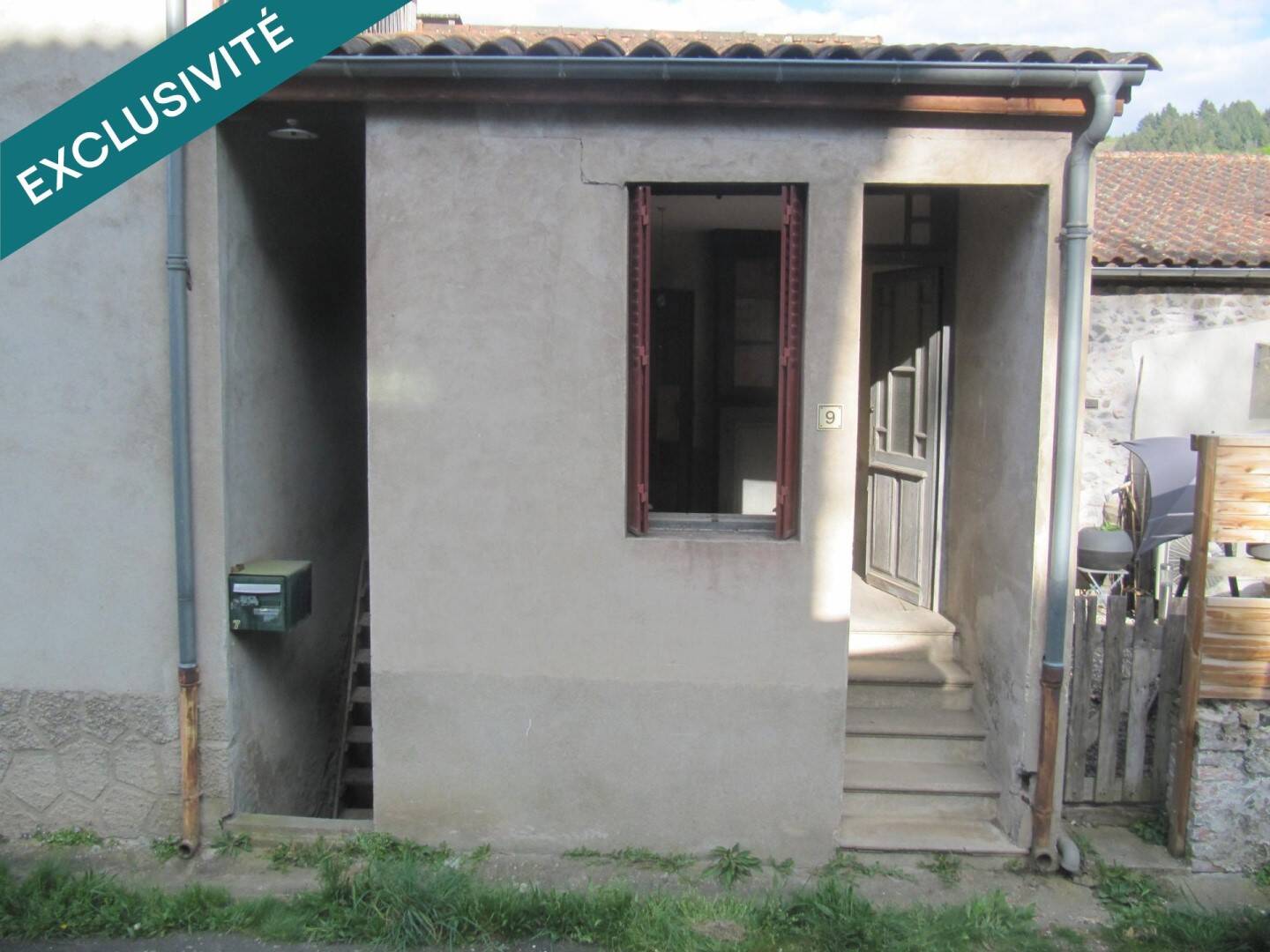 Maison d'habitation à rénover au cœur d'un joli village.