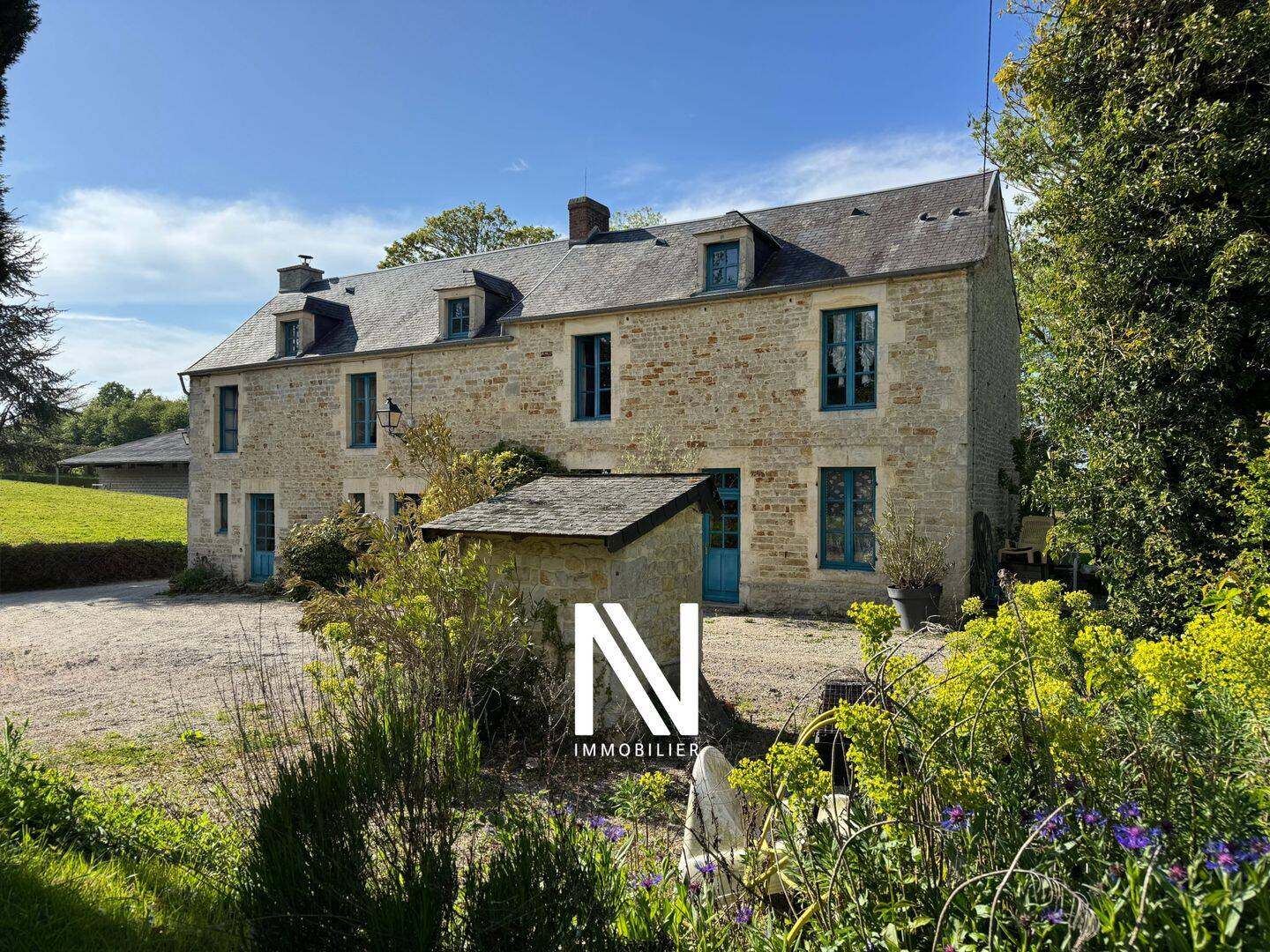 Maison 8 pièces 240 m² · à Bayeux · 240 m² · 619 000 €