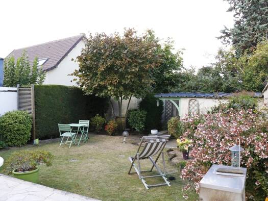 Maison à vendre 244 500 € 5 pièces 3 chambres 80 m² 211 m² de terrain Le Centre Colombelles 14460