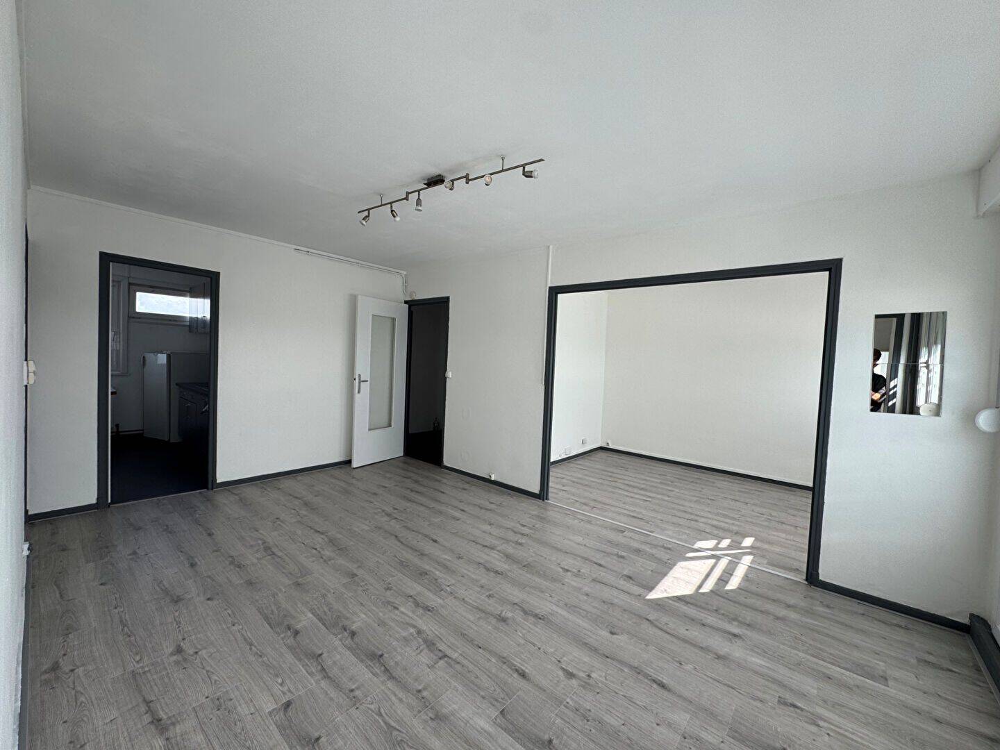 Appartement 3 pièces 65 m² · à Lille · 65 m² · 880 €/mois
