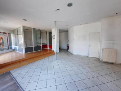 Local commercial à louer 799 € 80 m² de surface de vente Hyper Centre St Nazaire 44600