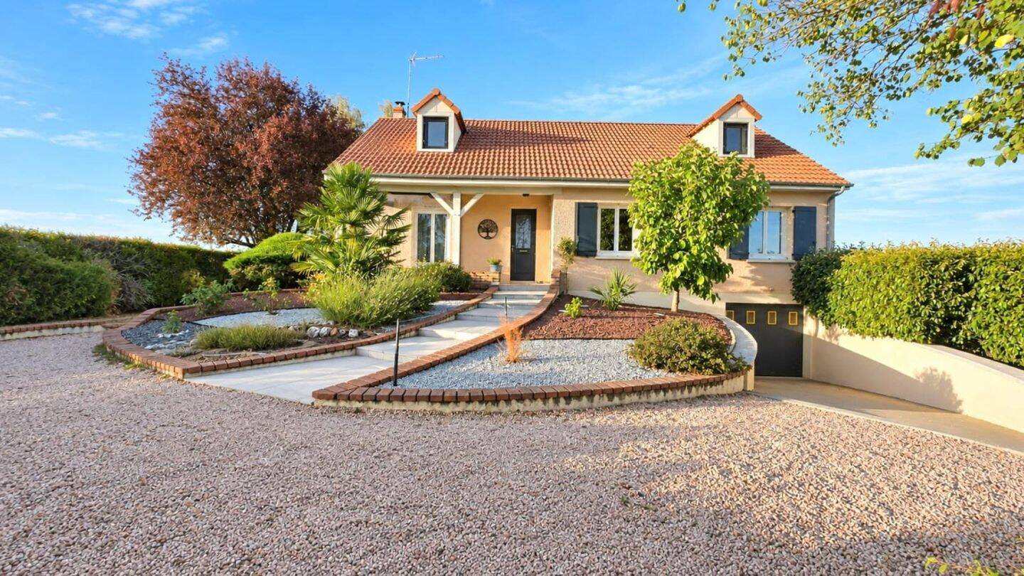 Maison 5 pièces 132 m² · à Chevilly · 132 m² · 269 000 €