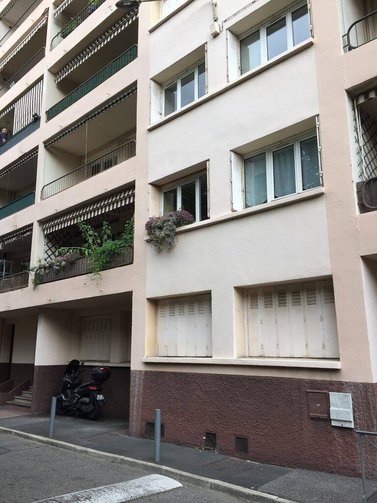 Appartement 2 pièces 39 m² · à Écully · 39,1 m² · 805 €/mois