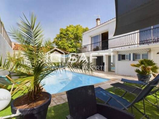 Maison à vendre 469 000 € 7 pièces 5 chambres 182 m² 442 m² de terrain Bourg Lagord 17140