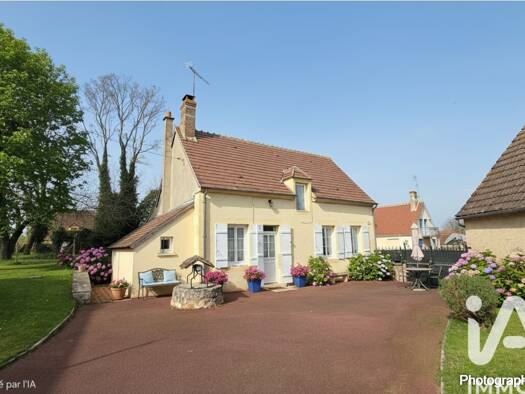 Maison à vendre 169 000 € 5 pièces 3 chambres 129 m² 1 273 m² de terrain Bouzais 18200