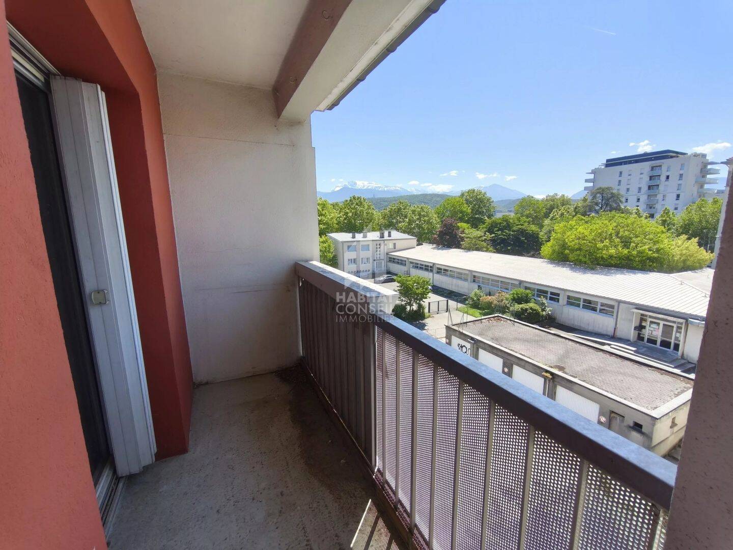 Appartement 4 pièces 69 m² · à Échirolles · 68,9 m² · 69 000 €