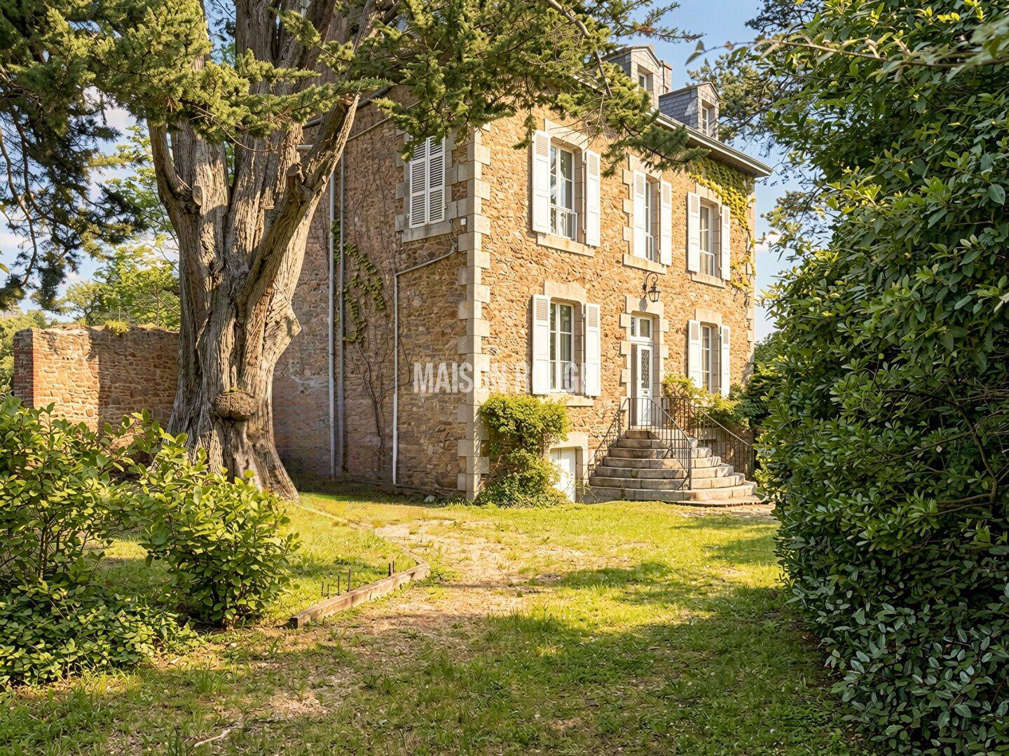 Maison 13 pièces 309 m² · à Saint-Briac-sur-Mer · 309 m² · 2 410 400 €