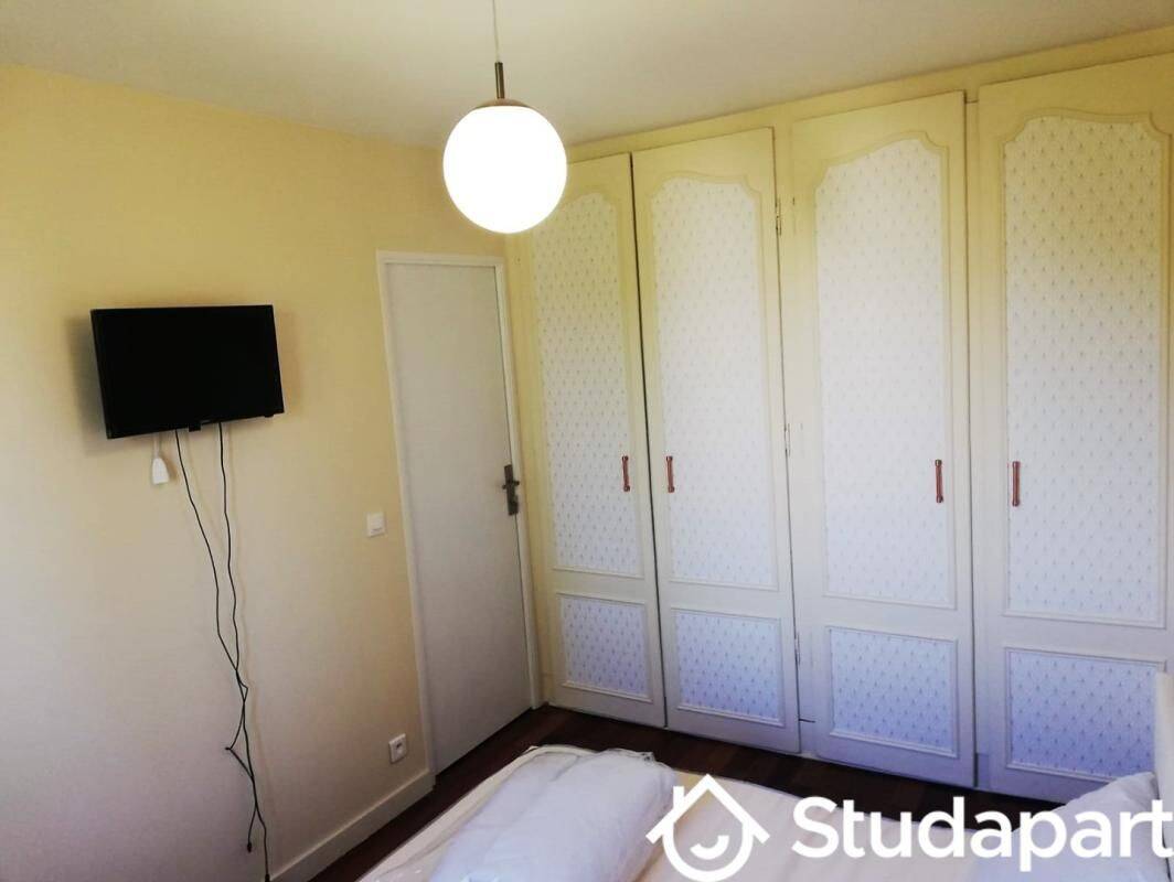 1 pièce 10 m² · à Drancy · 10 m² · 560 €