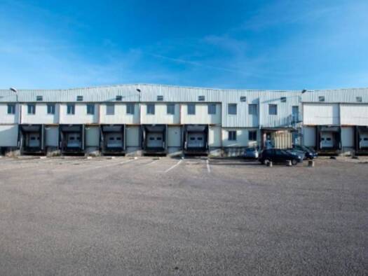 Entrepôt à louer 9 105 € 9 956 m² d'espace de stockage divisible Zone Industrielle Sud-Marans Mâcon 71000