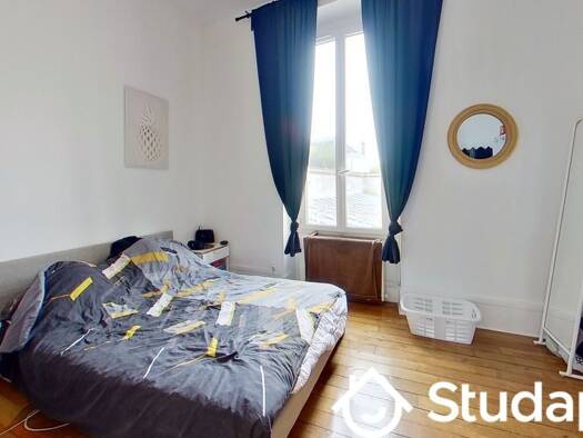 Colocation à louer 500 € 1 pièce 1 chambre 57 m² 1er étage Centre Ville Étampes 91150