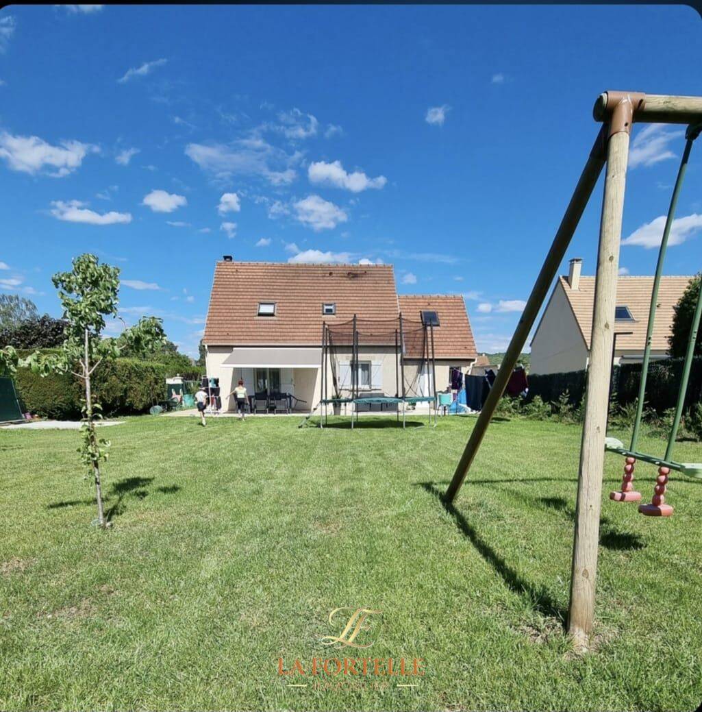 Maison 5 pièces 93 m² · à Freneuse · 93 m² · 275 000 €