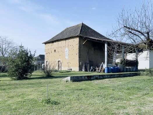 Maison à vendre 105 000 € 1 pièce 124 m² 1 800 m² de terrain Les Avenières Veyrins-Thuellin 38630