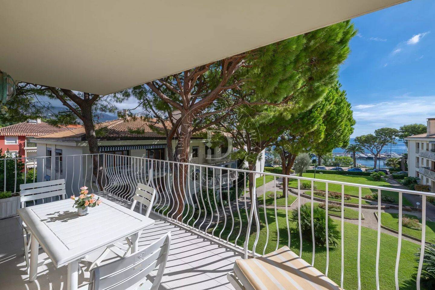 Appartement 3 pièces 102 m² · à Saint-Jean-Cap-Ferrat · 102 m² · 1 900 000 €