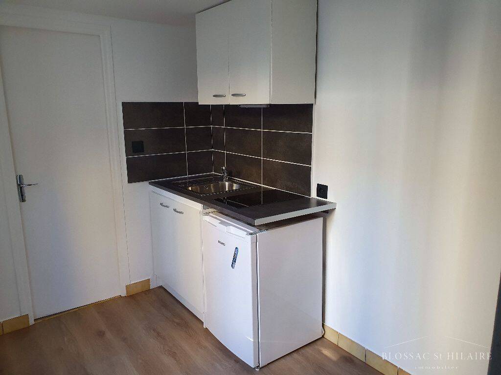 Appartement 1 pièce 13 m² · à Poitiers · 12,6 m² · 325 €