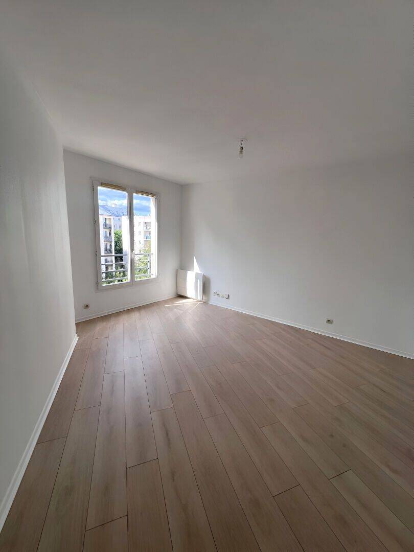 Appartement 1 pièce 21 m² · à Issy-les-Moulineaux · 21 m² · 785 €