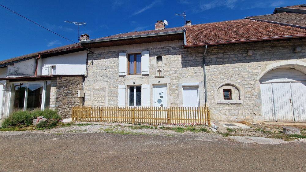 Maison 6 pièces 135 m² · à Bonnefontaine · 135 m² · 100 000 €