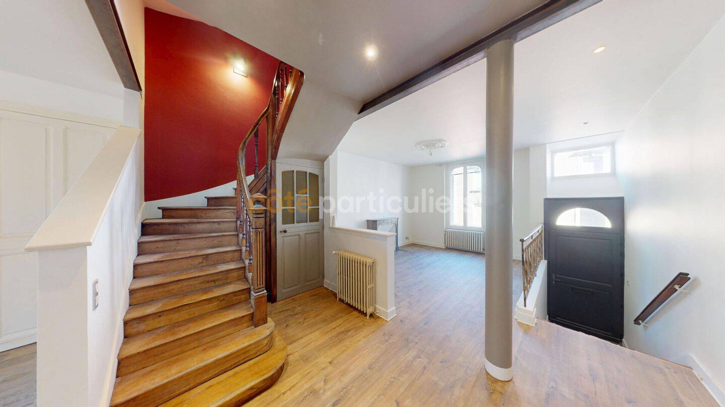 Maison 8 pièces 180 m² · à Cholet · 180 m² · 1 500 €/mois