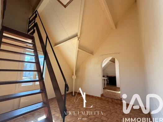 Appartement à vendre 114 000 € 2 pièces 1 chambre 43 m² Étage 2/2 Collegiale Mantes-la-Jolie 78200