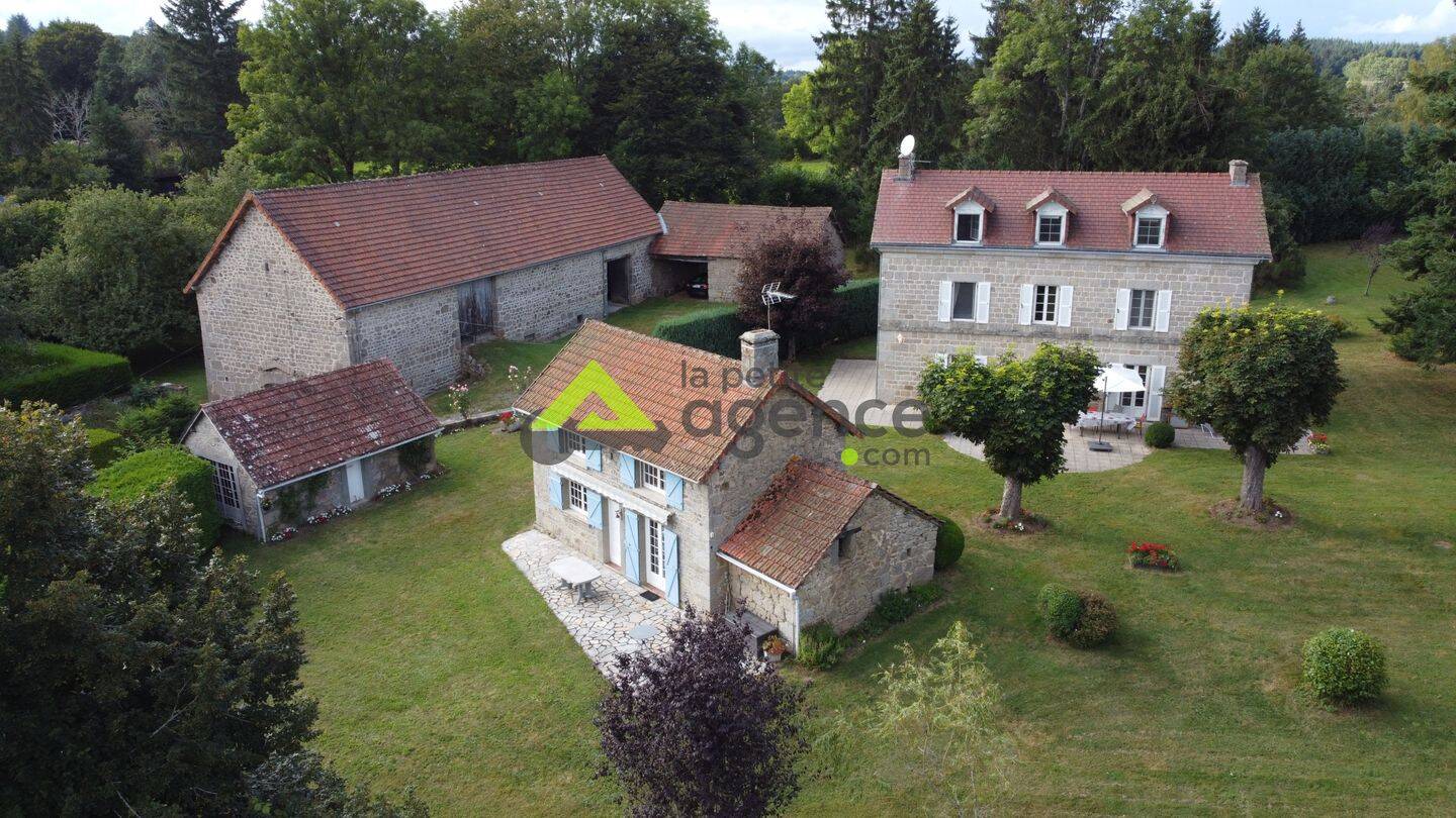 Maison 7 pièces 215 m² · à Flayat · 215 m² · 472 500 €