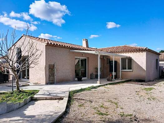 Maison de plain-pied à vendre 400 000 € 5 pièces 4 chambres 105 m² 620 m² de terrain Extension Années 80-90 Brignoles 83170