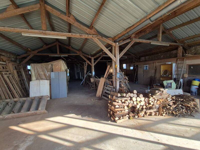 Maison 2 pièces 260 m² · à Saint-Savinien · 260 m² · 64 900 €