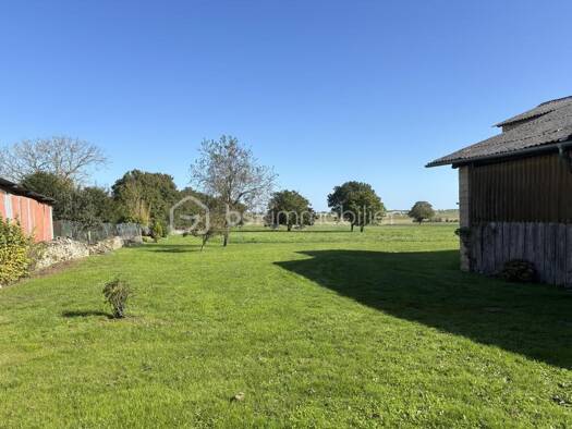 Maison à vendre 173 500 € 8 pièces 7 chambres 268 m² Mauzé-sur-le-Mignon 79210