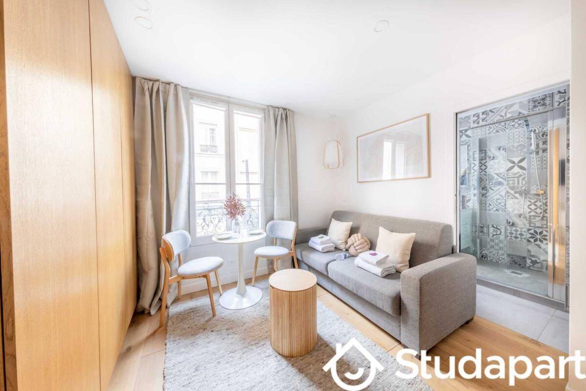 Appartement 1 pièce 18 m² · à Paris 17ème Arrondissement · 18 m² · 1 950 €